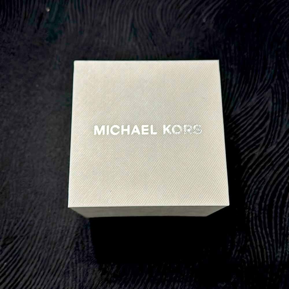 Michael Kors watch box